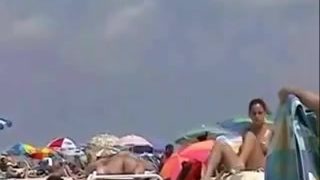 AMATEUR NUDE GIRLS IN BEACH SHOWING PUSSY NIPPLE 49
