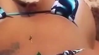 enchanting bikini muff lips