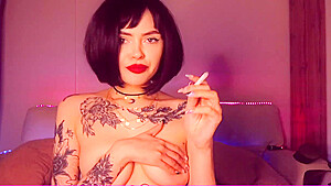 Girl in red with big lips smoke cig and play with her body!