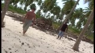 Jessica has a trio on the beach