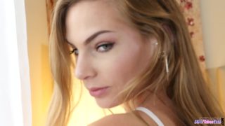 Young beauty enjoys dickriding after oral 69