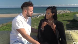 Outdoor Action With Hot Ebony Lady