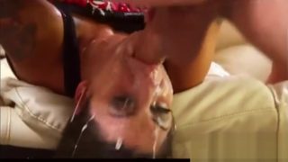 Tattooed whore Bonnie Rotten gives sloppy deepthroat – Throated